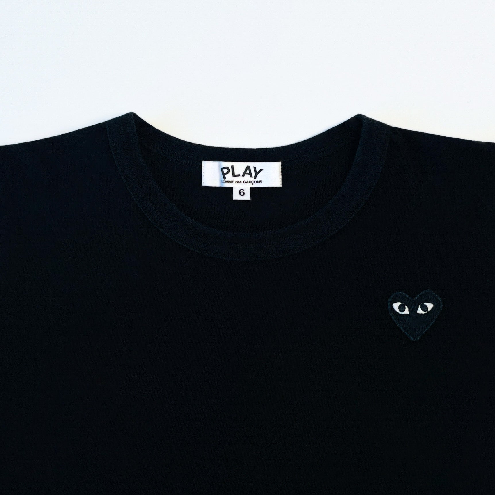 Comme des Garçons PLAY Peeping Heart T-Shirt 6 Years